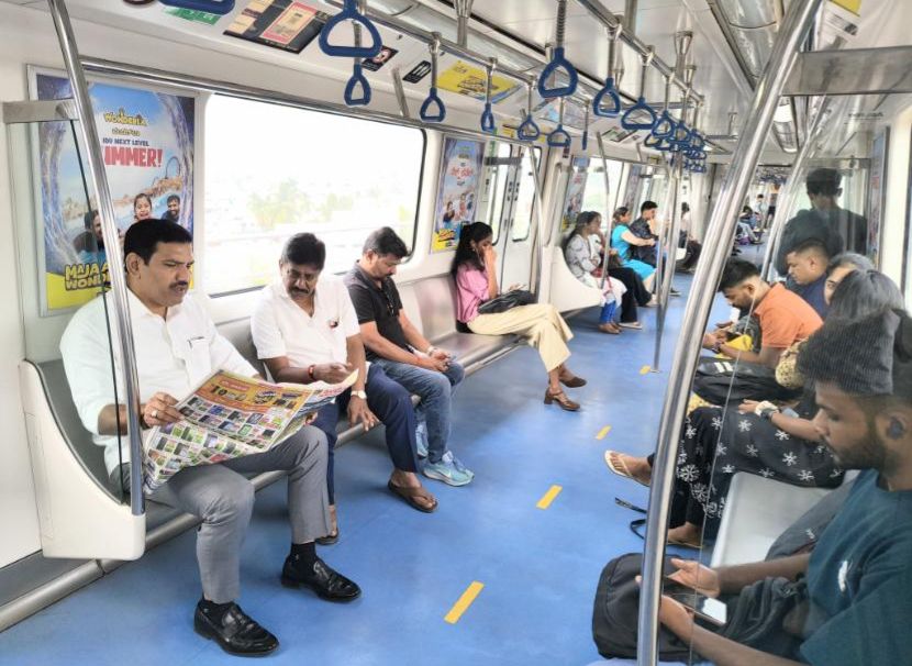 ಪ್ರಧಾನಿ ಮೋದಿ ಕರೆಗೆ ಓಗೊಟ್ಟ ಬಿ.ವೈ. ವಿಜಯೇಂದ್ರ: ಕಾರು, ಬೆಂಗಾವಲು ಪಡೆ ಬಿಟ್ಟು ಮೆಟ್ರೋದಲ್ಲಿ ಸಾಗಿದ ಬಿಜೆಪಿ ರಾಜ್ಯಾಧ್ಯಕ್ಷ...!