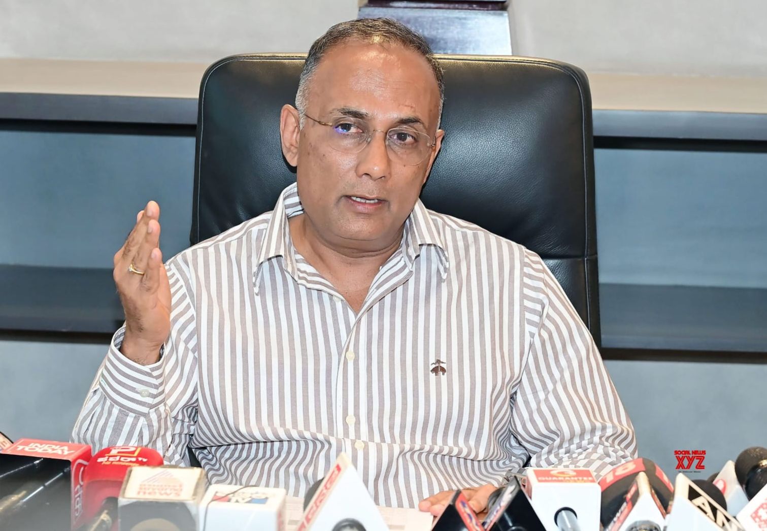 ಎಬೋಲಾ ವೈರಸ್ ಭೀತಿ: ಕರ್ನಾಟಕದಲ್ಲಿ ಹೈ ಅಲರ್ಟ್; ಸಚಿವ ದಿನೇಶ್ ಗುಂಡೂರಾವ್ ಮಹತ್ವದ ಸೂಚನೆ..!