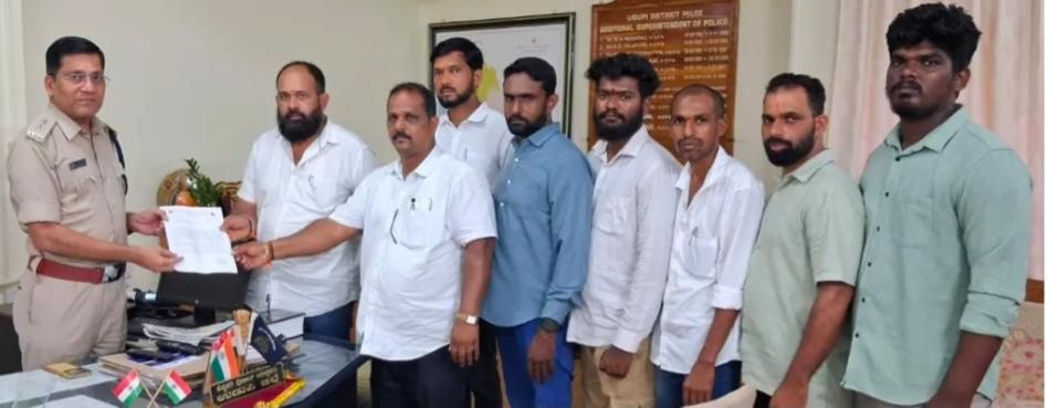 ಕಾರ್ಕಳ: ಬಕ್ರೀದ್ ಹಿನ್ನೆಲೆ ಅಕ್ರಮ ಗೋಹತ್ಯೆ ತಡೆಗೆ ಉಡುಪಿ ಎಸ್ಪಿಗೆ ಹಿಂದೂ ಜಾಗರಣ ವೇದಿಕೆ ಮನವಿ..!