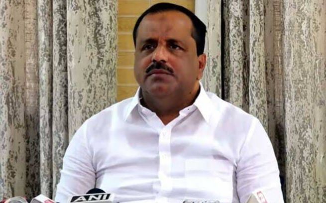 108 ಆ್ಯಂಬುಲೆನ್ಸ್ ಮೇಲೆ ಜನ ಅವಲಂಬಿತರಾಗಬೇಡಿ: ಡಿಸೆಂಬರ್ವರೆಗೆ ಸಮಯ ಕೊಡಿ ಎಂದ ಸಚಿವ ಯು.ಟಿ. ಖಾದರ್; ಮುಷ್ಕರದ ಎಚ್ಚರಿಕೆಗೆ ಸರ್ಕಾರದ ಪ್ರತಿಕ್ರಿಯೆ..!