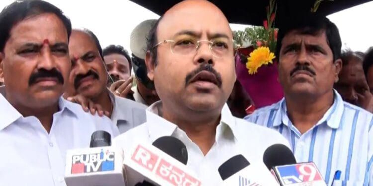 BREAKING: ಸ್ಟಿಂಗ್ ಆಪರೇಷನ್ ಪ್ರಕರಣದಲ್ಲಿ ಪುತ್ತೂರು ಆಕಾಂಕ್ಷಿ ಮಹಿಳೆ ಹೆಸರು ಮುನ್ನೆಲೆಗೆ – ಸ್ಫೋಟಕ ಮಾಹಿತಿ ಬಿಚ್ಚಿಟ್ಟ ಸಚಿವ ಯತೀಂದ್ರ ಸಿದ್ದರಾಮಯ್ಯ..!