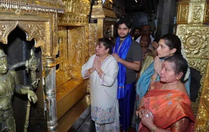 ಉಡುಪಿ ಶ್ರೀ ಕೃಷ್ಣ ಮಠಕ್ಕೆ ನಟಿ ಮಾಲಾಶ್ರೀ ಭೇಟಿ